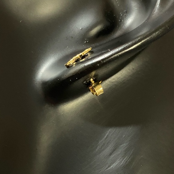 18K Gold Infinity Earrings. - Picture 2 of 7